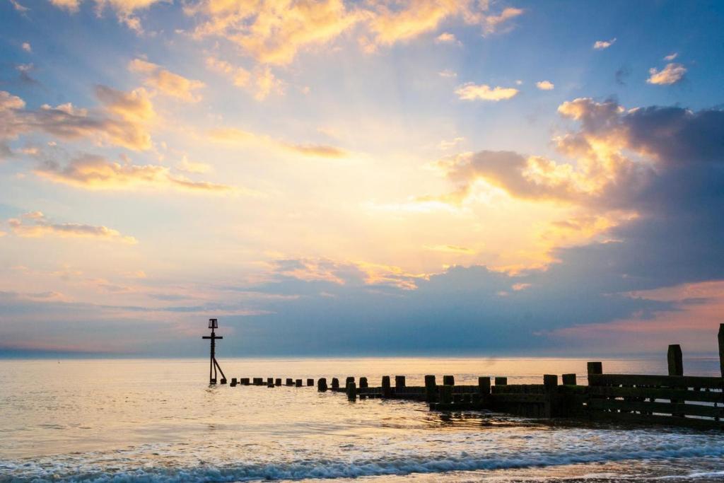 Rainbow's End Chalet, Bacton photo 7