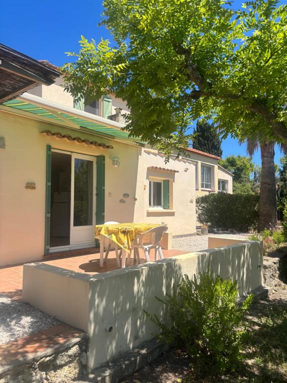 Logement indépendant rez de chaussée avec terrasse, jardin et parking - 3