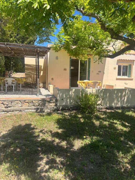 Logement indépendant rez de chaussée avec terrasse, jardin et parking - 2