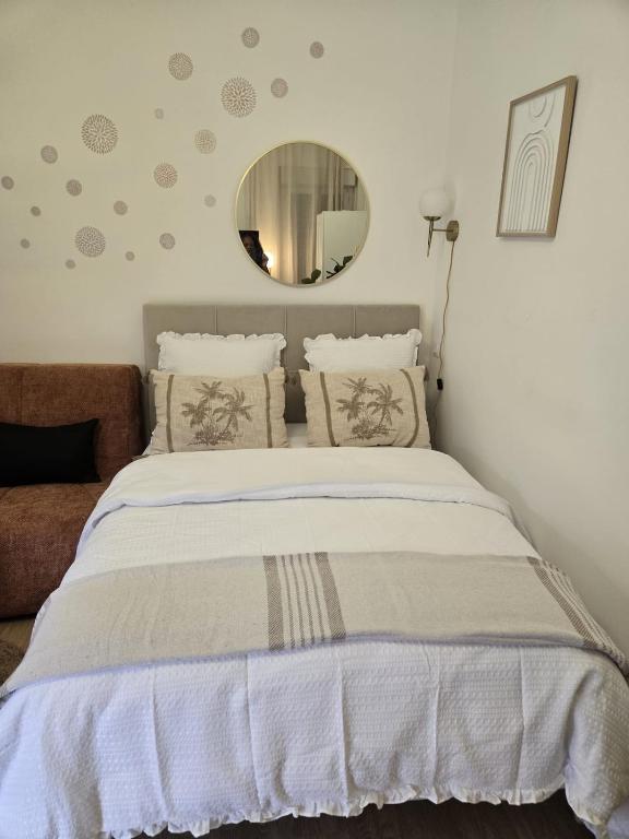 Cercle Doré Studio1 Premium et Cosy Comfort Hotel - 1