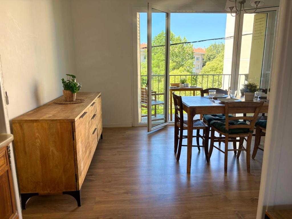 Bright family apartment in Aix-en-Provence - 4
