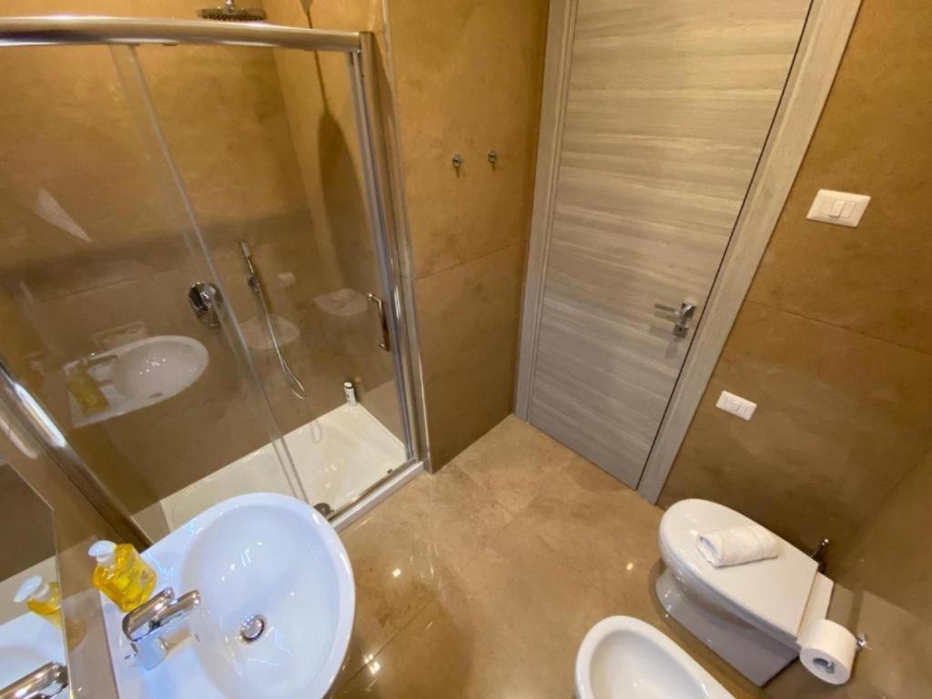 MDC Luxury Rooms Naples - 4