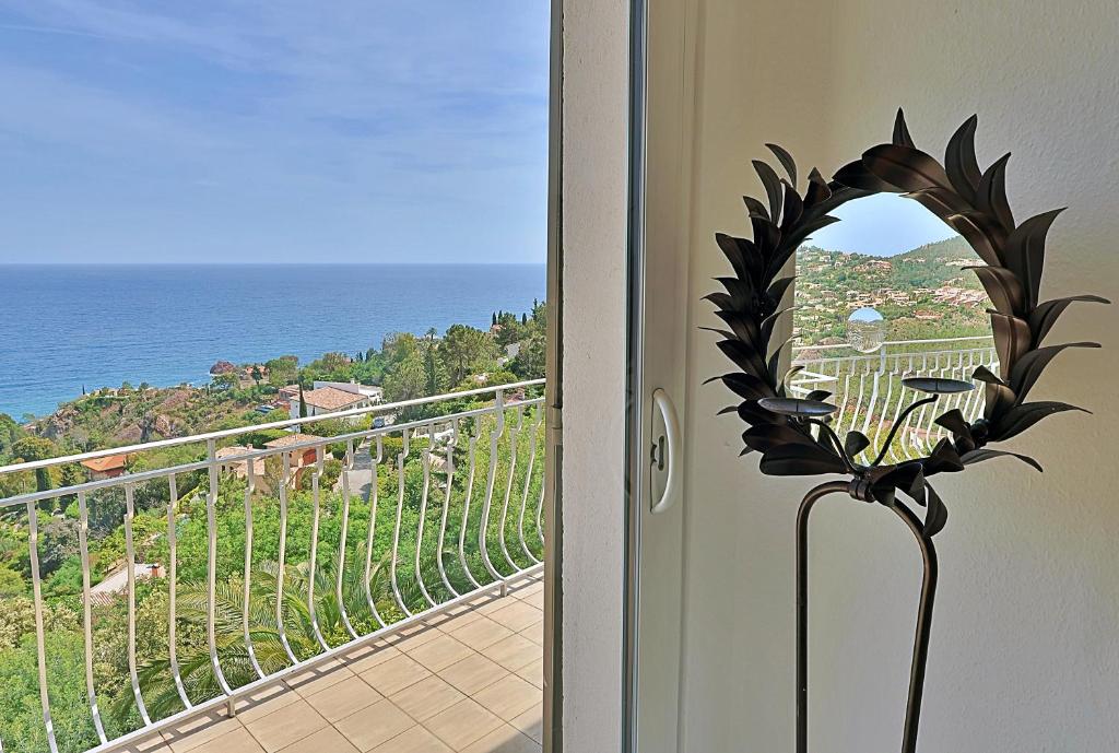 Haut de villa avec piscine privée et vue panoramique mer et Esterel - 2