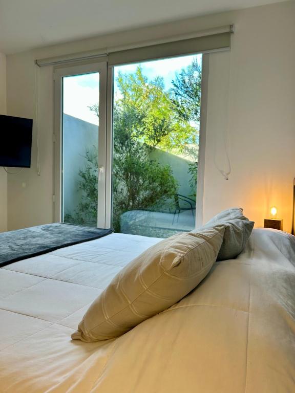Penguins Flats 4 - 5