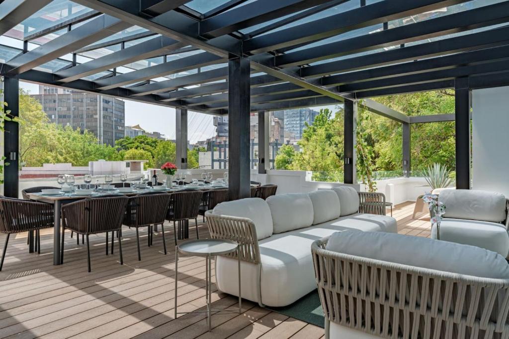 Spacious Group Getaway with Private Terrace and Grill - 2