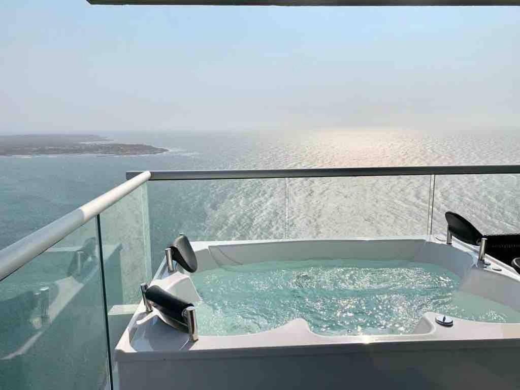 3 Bedroom Sunset penthouse private jacuzzi - 1