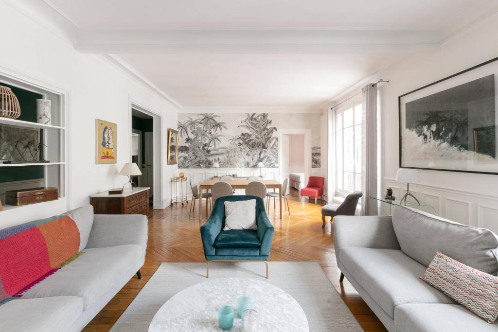 The Refined Parisian - 5