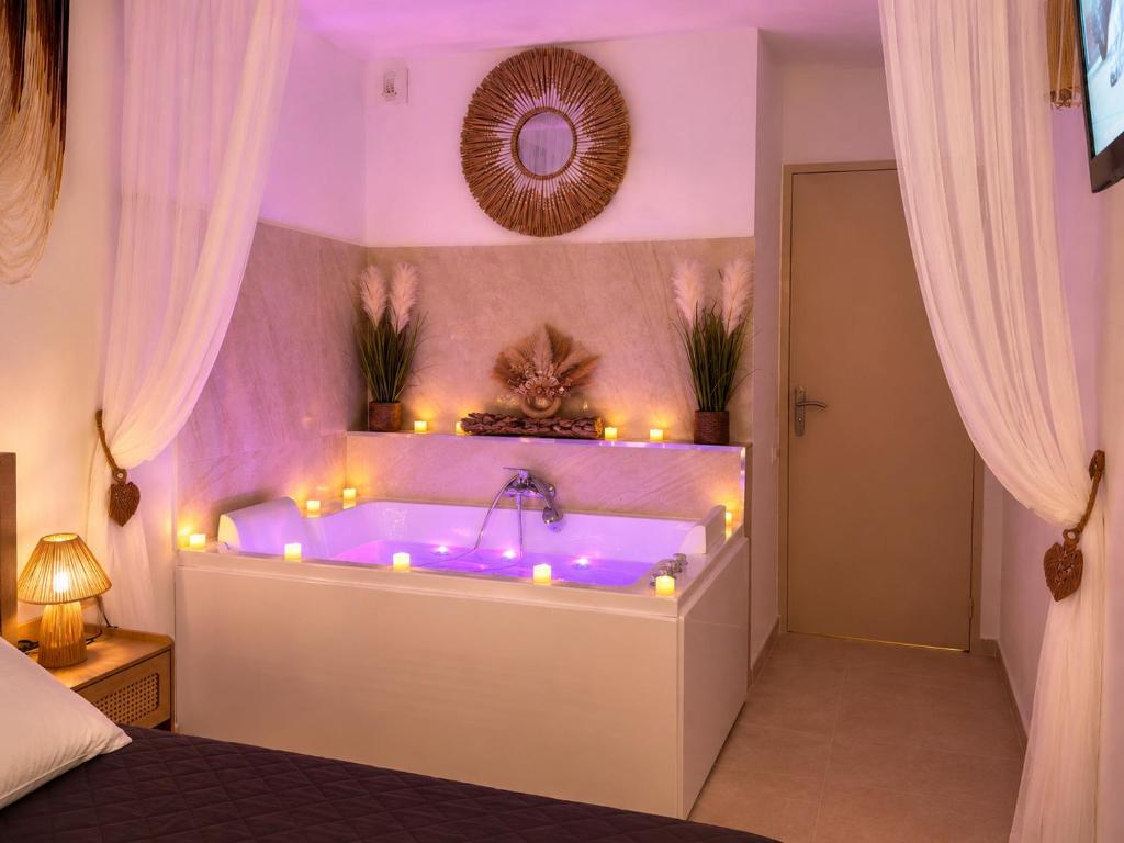 Port Fréjus Prestige Plage Piscine et Spa - 3