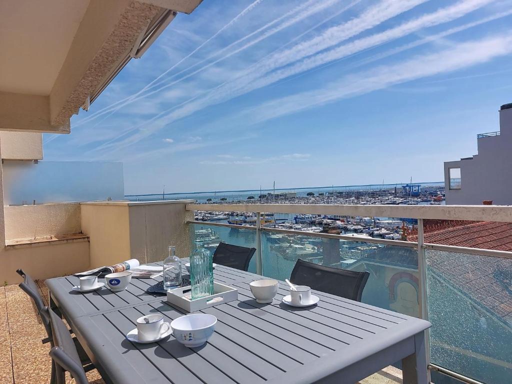 Apartment Les Pieds dans l'eau-2 by Interhome - 1