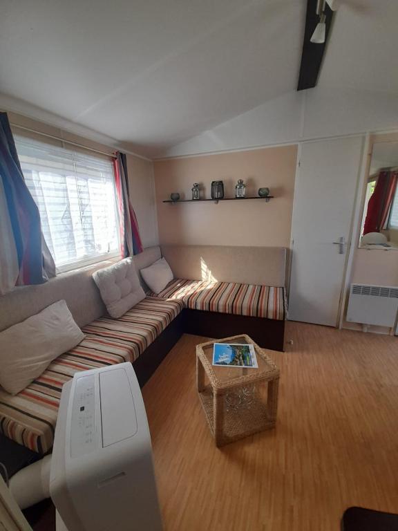 Spacious chalet with furnished terrace - 5