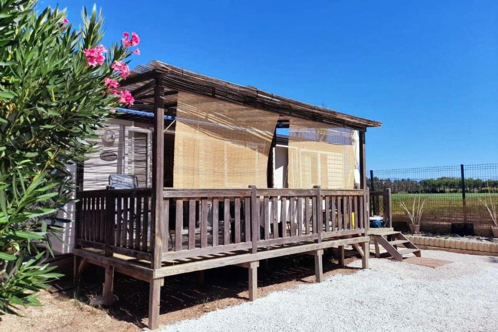 Spacious chalet with furnished terrace - 1