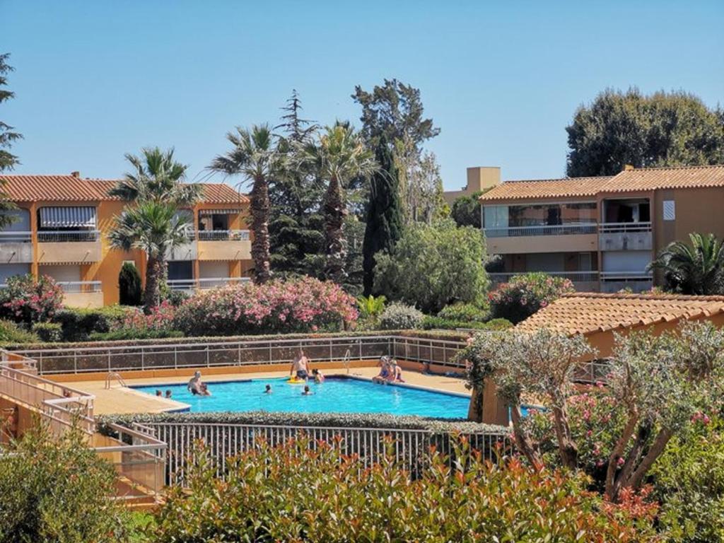 Appartement T2 au Lavandou avec Piscine pour 4-6 personnes - FR-1-803-99 - 1