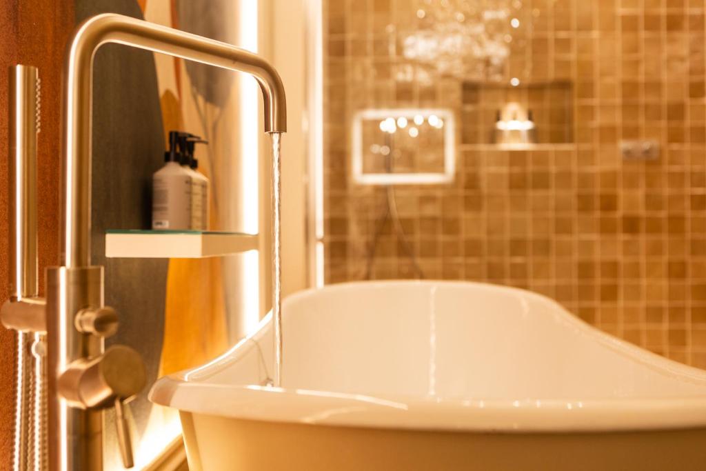 Dukes Bath photo 7