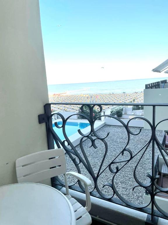 I Bagni 36 - Piazza Marconi Fronte Mare con Piscina - Immobil Relax - 1