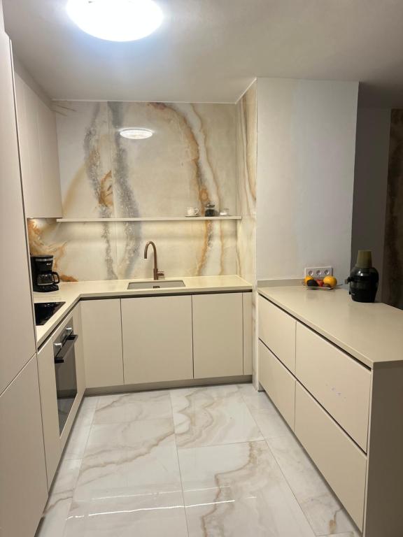 Costa de Adeje Teneryfa Luksusowy Apartament z jedna sypilnia do wynajecia - 4