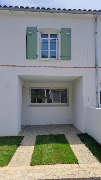 Chez Reine - Maison neuve avec place de parking privée - 3