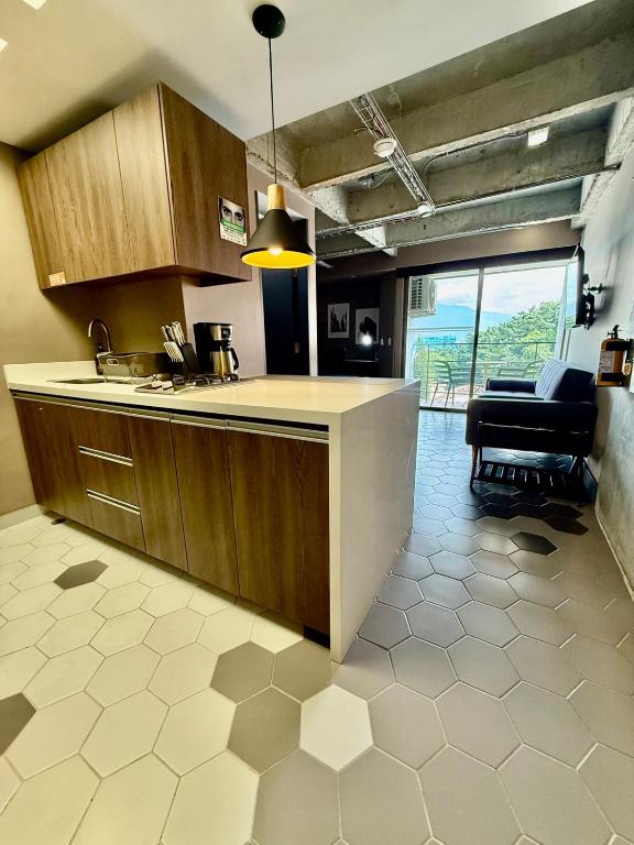 Moderno Apt, El Poblado cerca Provenza, AC, Vista, Wifi - 2