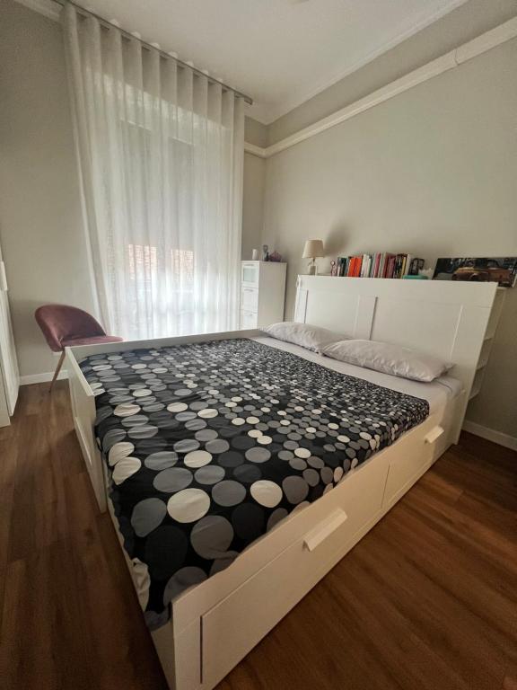 5 min from the center, Elevator , 4 guests, Airport - 3
