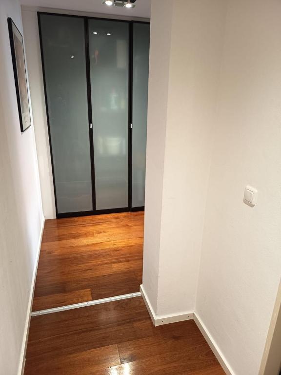 1 Bedroom with large Sunny Balcony - 3