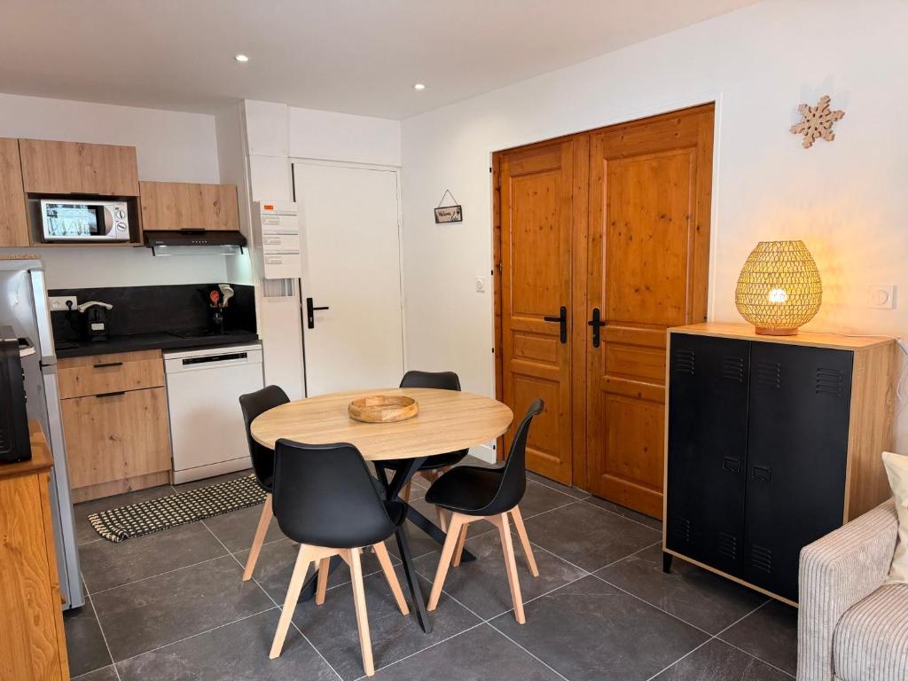 Chalet neuf avec balcon, parking privé, à Pralognan - FR-1-464-254 - 4
