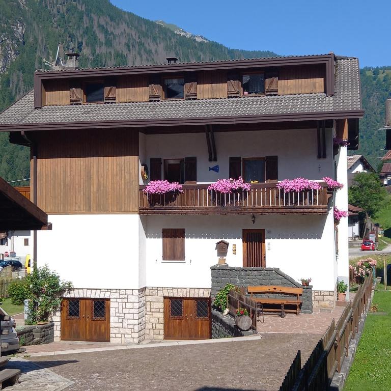Dolomites Apartment Finestra sul Civetta - 1