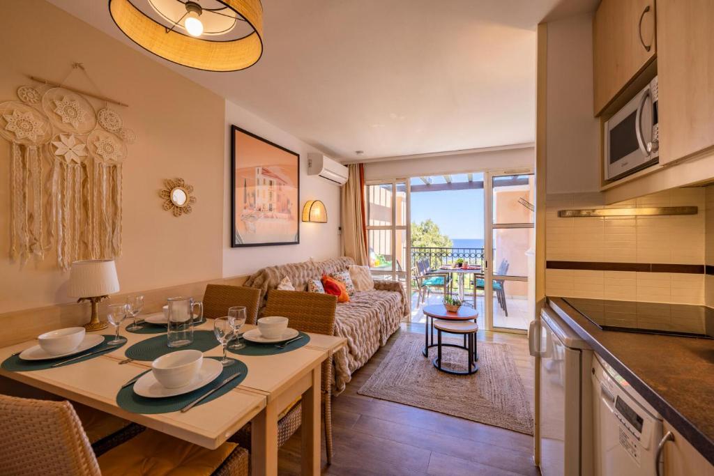 Résidence le Village de Cap Esterel - maeva Home - Appartement 5 personnes 1 chambre vue mer avec terrasse MAE-3263 - 5