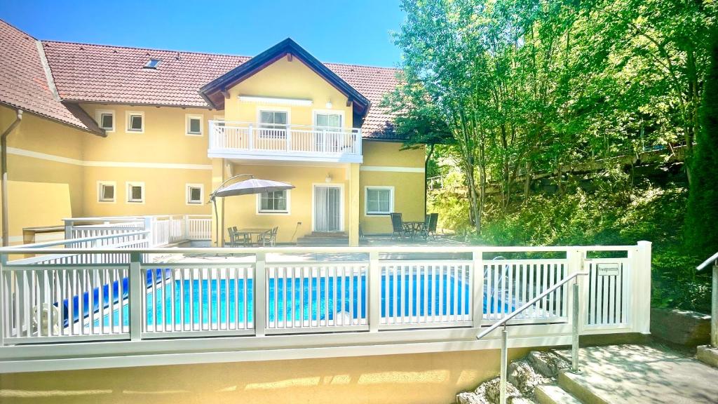Velden Pool Appartement - 1
