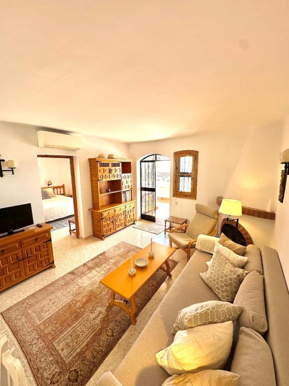 Stunning View Home with Garden & Pool in San Juan de Capistrano - 2