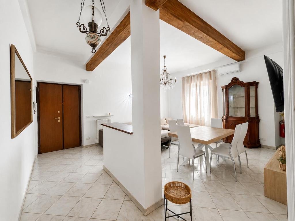 Trastevere Garden House - Historic Home with Large Garden - 4