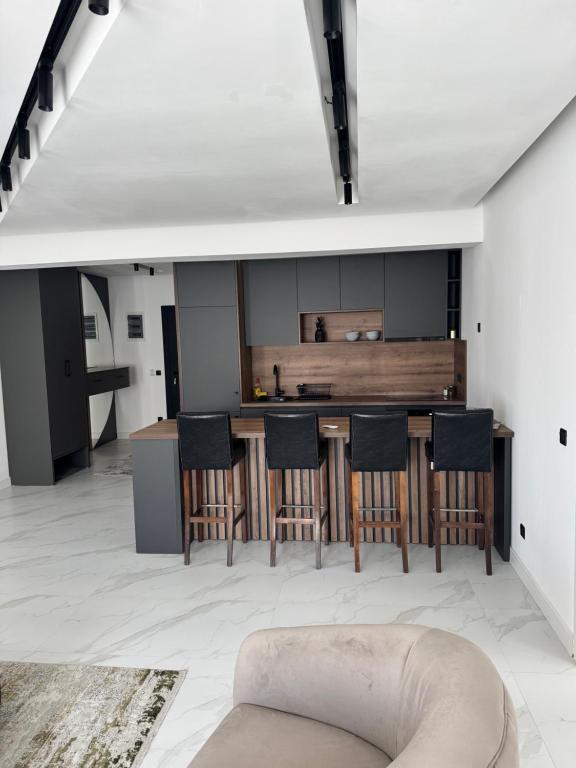 AD Home - 4