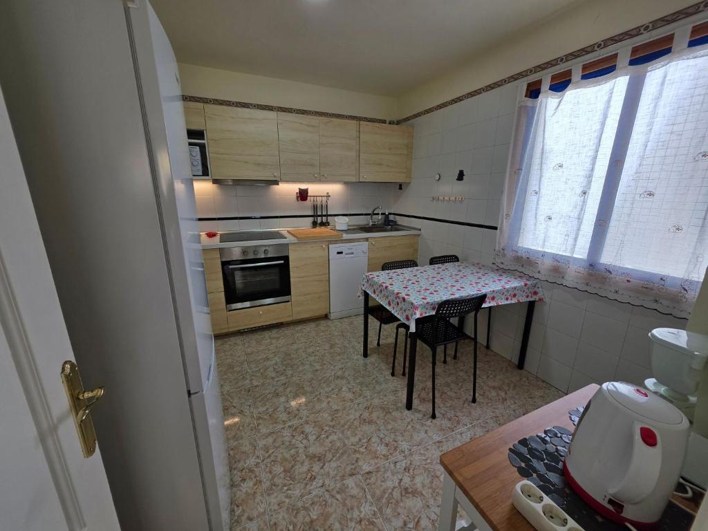 Charming 3-Bedroom Apartment in Corralejo, Lanzarote - 2