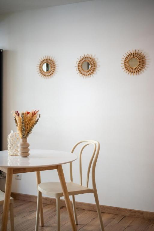 Beautifully Renovated with Charm - In the Port /AC - 5