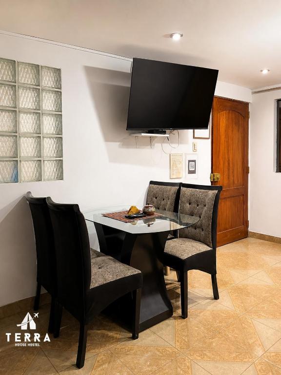 Terra House Hostel - 3