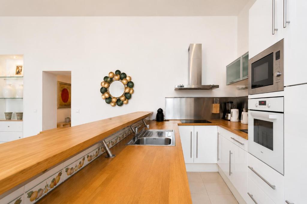 Spacious Apartment in Central Cannes - 4