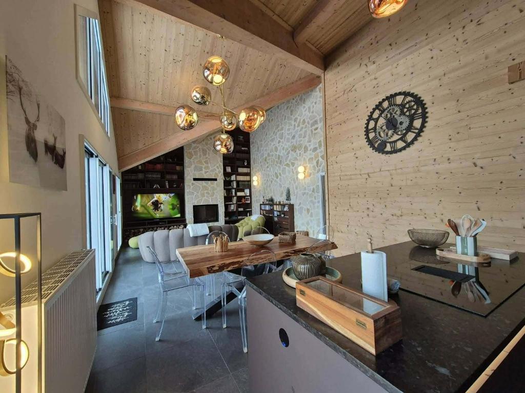 T4 GRAND STANDING, ROOF-TOP AVEC JACUZZI Centre station VALBERG - 5