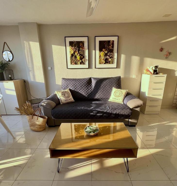 Apartamento con piscina y aire acondicionado - 5