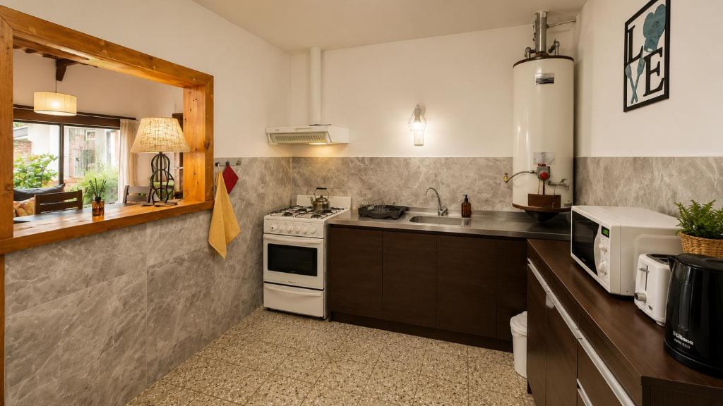 Casa a 12 cuadras del centro - 2