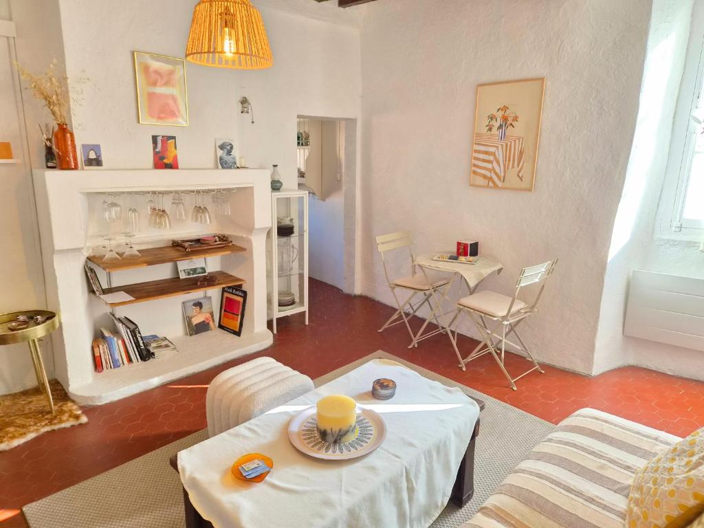 Charming Air-Conditioned Flat in Saint-Paul-de-Vence village - 4