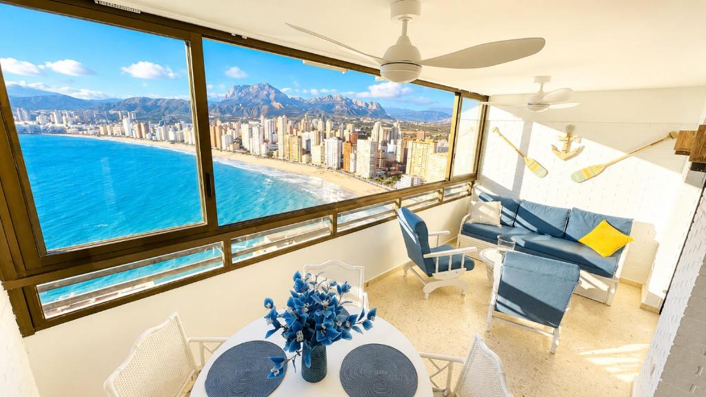 Armando SeaView Residence - Azure - 2