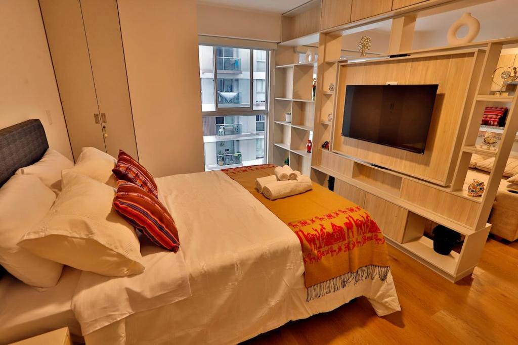 Fully Equipped for Long Stays and Business Ready - 5