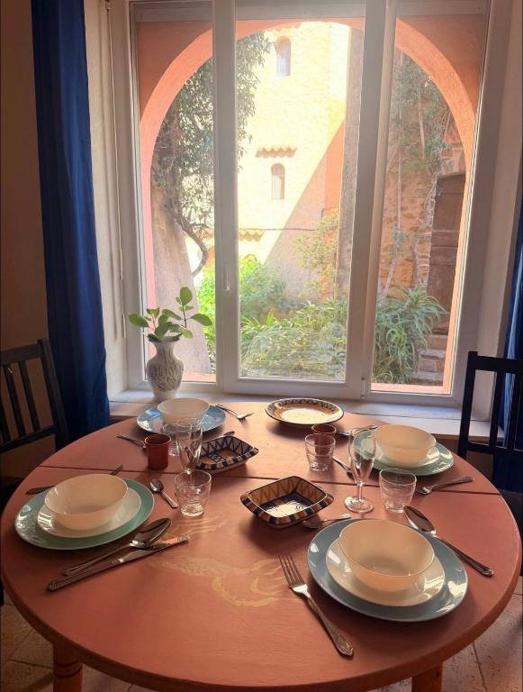 Bormes center 75 m2 artistic stay 2 to 4 people - 5