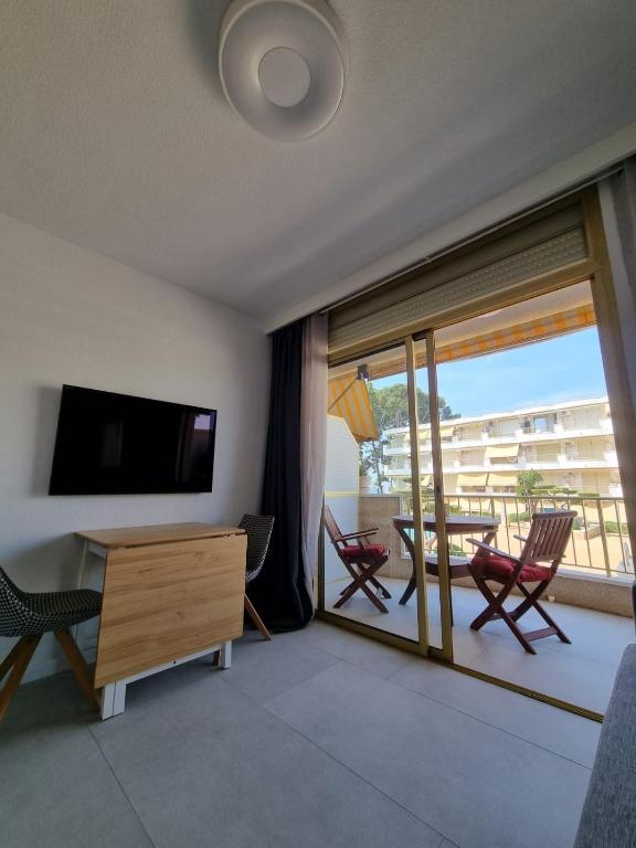 Cambrils Seafront Retreat Parking PortAventura - 4