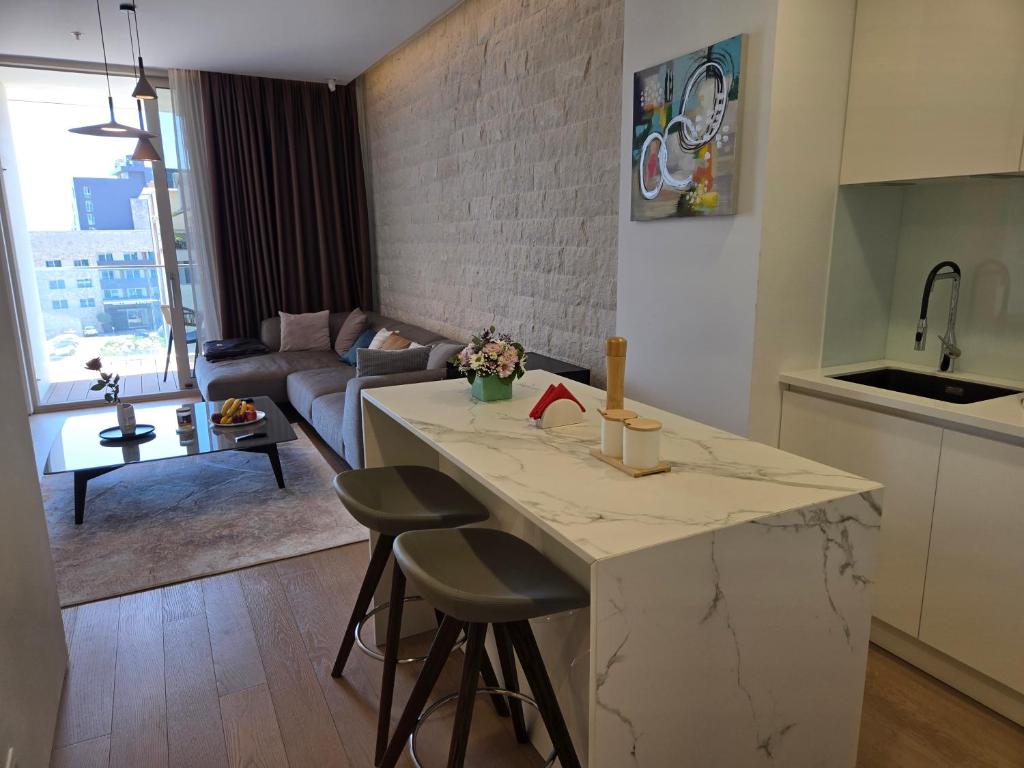 Super Sweet City Centre Apartments in Budva - 5