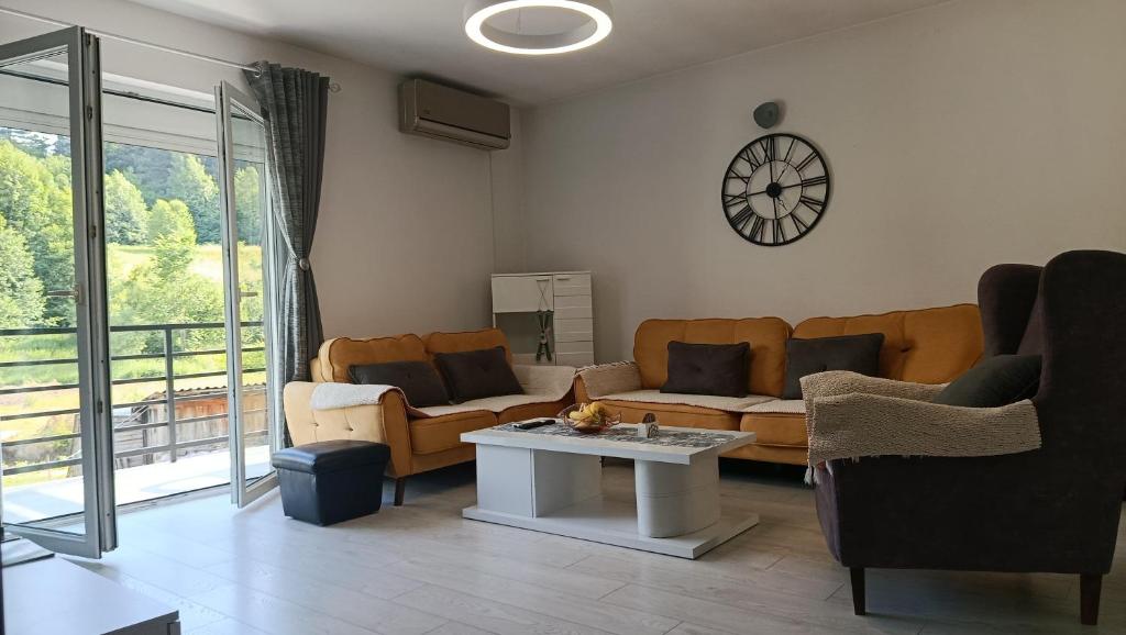 Irvas Kolasin-400 metara od centra - 3
