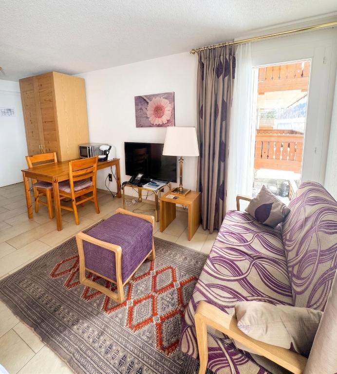 Cozy Studio with Wellness in Goms - 4
