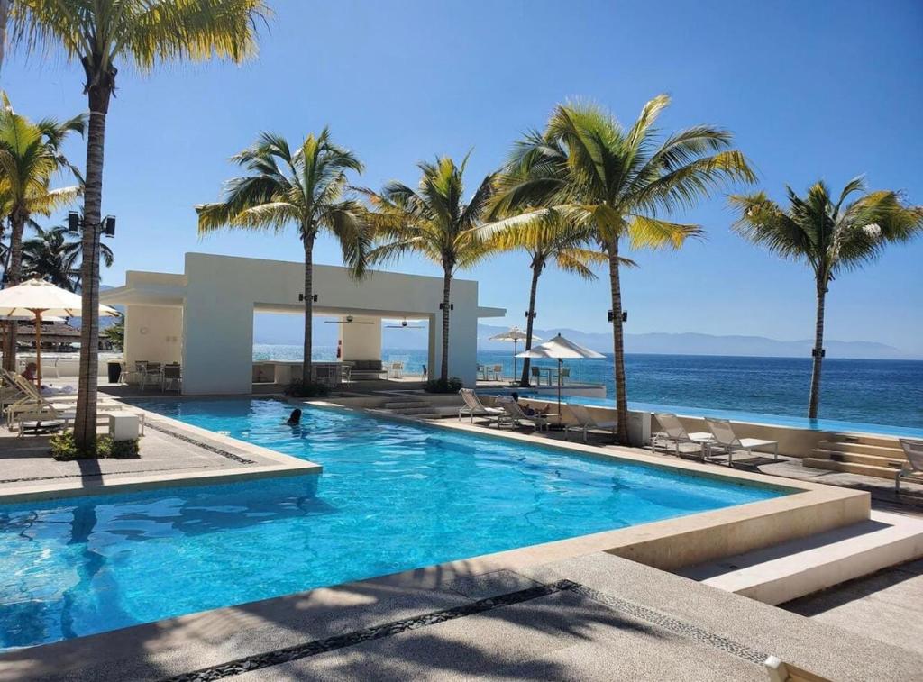Harbor 171-Beachfront Studio - 2