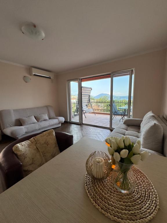 Bay View Apartment Herceg Novi with Terrace - 4