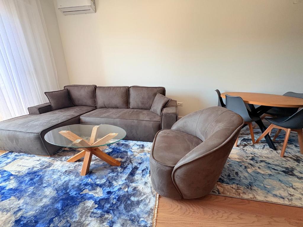 Luxury 2BR Sea View & Garage & Twin Towers Becici - 2