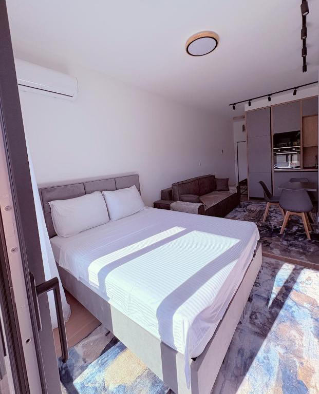 Sea View studio & Private Garage -Twin Towers - 5