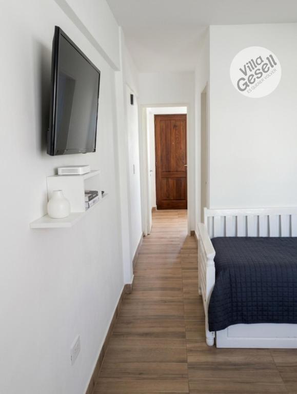 Bright apartment with ocean view - 2